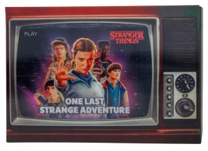 Stranger Things - Kalendarz adwentowy 24 niespodzianki deluxe  -  CR2084